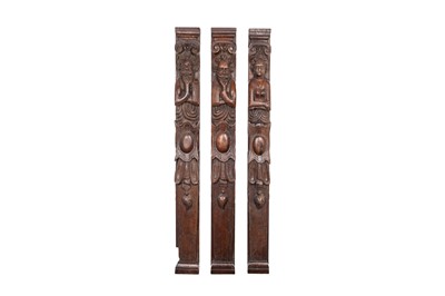 Lot 106 - A SET OF THREE 17TH CENTURY CARVED OAK CARYATIDS