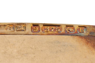 Lot 5 - An Edwardian 9 carat gold vesta case, Birmingham 1907 by Henry Matthews