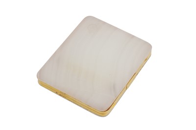 Lot 8 - A George V 15 carat gold mounted agate cigarette case, London 1921 by George Betjemann