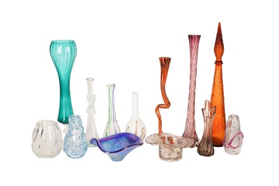 Lot 194 - A COLLECTION OF ART GLASS VASES AND BOWLS, 20TH CENTURY