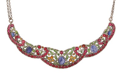 Lot 44 - A GEM-SET NECKLACE, CIRCA 1925
