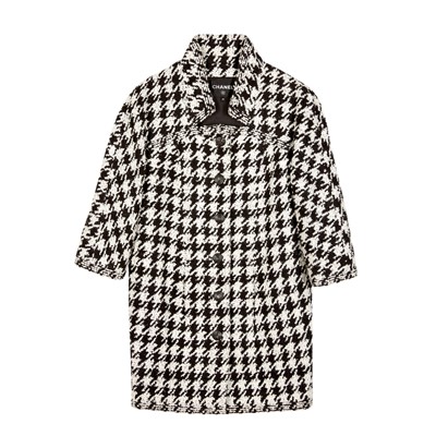 Lot 181 - Chanel Monochrome Boucle Houndstooth Coat - Size 40