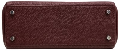 Lot 33 - Hermès Rouge Sellier Togo Kelly Retourne 25