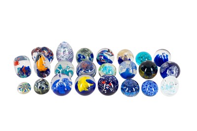 Lot 348 - A GROUP OF GLASS PAPERWEIGHTS
