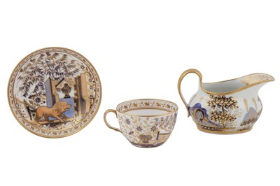 Lot 93 - AN EARLY 19TH CENTURY NEW HALL PORCELAIN TEACUP & SAUCER AND CREAM JUG