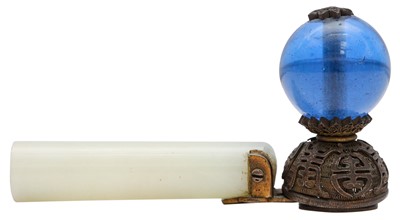 Lot 141 - A CHINESE CELADON JADE AND PEKING GLASS MANDARIN HAT FINIAL