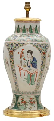 Lot 501 - A LARGE CHINESE FAMILLE-VERTE 'LADIES' VASE