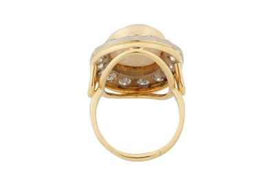Lot 229 - AN OPAL AND DIAMOND CLUSTER RING