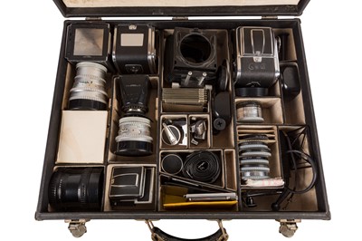 Lot 180 - An Extensive Hasselblad 500 C Medium Format SLR Camera Outfit