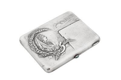 Lot 266 - A Nicholas II Russian early 20th century 84 zolotnik silver cigarette case, Moscow post-1908 by Alexey Samenovich Zavakin (est. 1896)