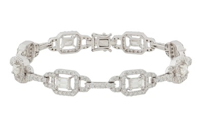 Lot 48 - A DIAMOND BRACELET