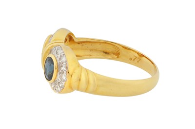 Lot 212 - A RUBY AND SAPPHIRE RING