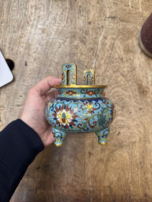 Lot 22 - A FINE CHINESE CLOISONNÉ ENAMEL 'LOTUS' TRIPOD CENSER