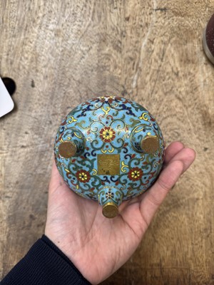 Lot 22 - A FINE CHINESE CLOISONNÉ ENAMEL 'LOTUS' TRIPOD CENSER