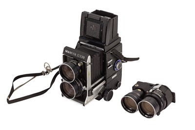 Lot 129 - A Mamiya C330 Professional F TLR Outfit