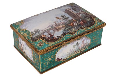 Lot 114 - George III period Bilston or South Staffordshire enamel table snuff box