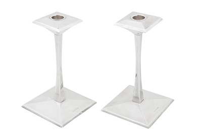Lot 373 - A pair of Elizabeth II sterling silver candlesticks, Sheffield 2000 by Carrs