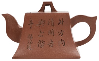 Lot 961 - A CHINESE YIXING ZISHA TEAPOT AND COVER