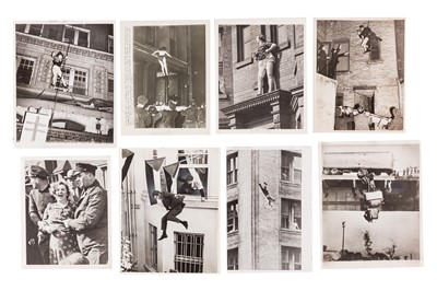 Lot 360 - Group of Falling People/Press photos