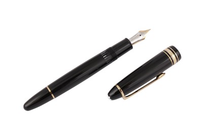 Lot 365 - A GERMAN MONTBLANC MEISTERSTUCK FOUNTAIN PEN NUMBERED 146