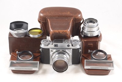 Lot 258 - Voigtlander Prominent Outfit.