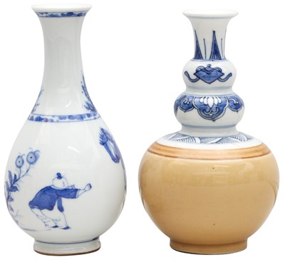 Lot 35 - Two Chinese blue and white vases, Qing Dynasty, Kangxi Period