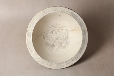 Lot 106 - A large Chinese Cizhou 'peony' dish, Song Dynasty
