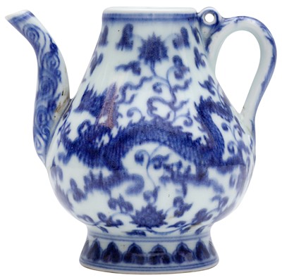 Lot 58 - A SMALL CHINESE MING-STYLE BLUE AND WHITE 'DRAGON' WINE POT