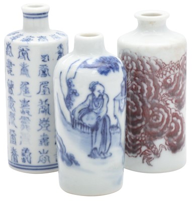Lot 1020 - THREE CHINESE SNUFF BOTTLES