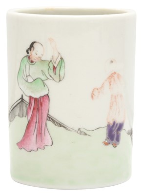 Lot 589 - A SMALL CHINESE FAMILLE-ROSE BRUSH POT, BITONG