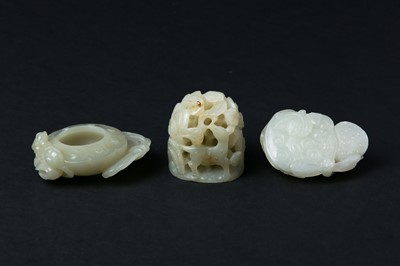 Lot 621 - THREE CHINESE JADE CARVINGS