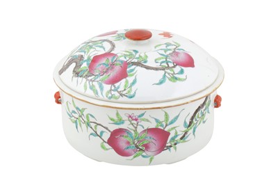 Lot 44 - A CHINESE FAMILLE-ROSE 'PEACHES' POT AND COVER