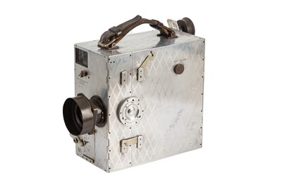 Lot 144 - A Newman Sinclair Model Auto Kine Model N 35mm Cine Camera