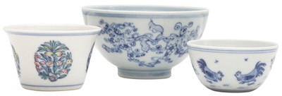 Lot 746 - Three Chinese blue and white cups, 20th century or later