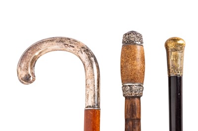 Lot 272 - `A COLLECTION OF THREE EARLY 20TH CENTURY WALKING CANES