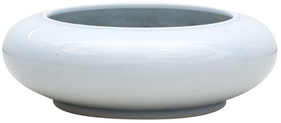 Lot 553 - A CHINESE MONOCHROME CLAIR-DE-LUNE-GLAZED BRUSH WASHER
