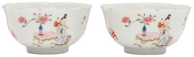 Lot 596 - A PAIR OF CHINESE FAMILLE-ROSE FOLIATE BOWLS