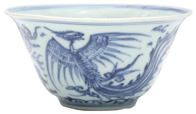Lot 46 - A CHINESE BLUE AND WHITE 'PHOENIX' BOWL