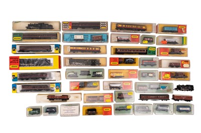 Lot 269 - A LARGE GROUP OF ASSORTED N GAUGE LOCOMOTIVES & ROLLING STOCKS
