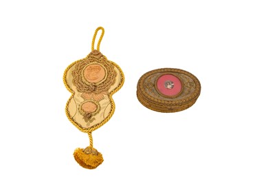 Lot 283 - FRENCH PALAIS ROYAL TRINKET BOX