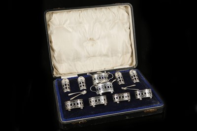Lot 422 - A fine antique George V Sterling Silver ten...