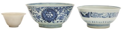Lot 746 - THREE CHINESE 'SHIPWRECK' BOWLS