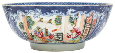 Lot 330 - A CHINESE EXPORT FAMILLE-ROSE 'FIGURATIVE' BOWL