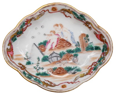 Lot 283 - A CHINESE EXPORT FAMILLE-ROSE 'THREE PUTTI' LOBED BOWL