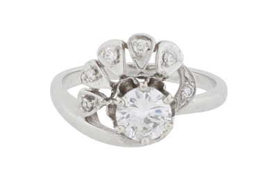 Lot 216 - A DIAMOND RING