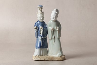 Lot 319 - A CHINESE EXPORT 'COUPLE' FIGURE