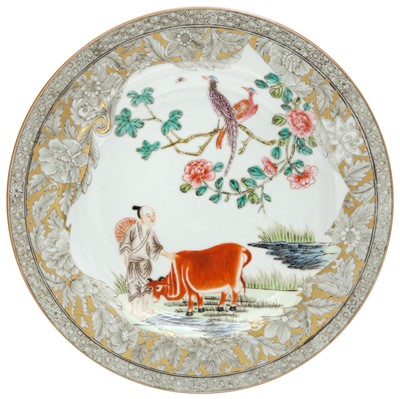 Lot 303 - A CHINESE FAMILLE-ROSE 'BOY AND OX' DISH