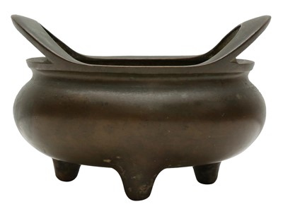 Lot 149 - A CHINESE BRONZE TRIPOD CENSER