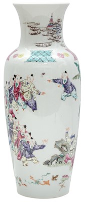 Lot 948 - A CHINESE FAMILLE-ROSE 'HUNDRED BOYS' VASE