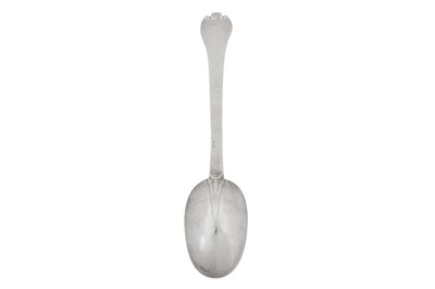 Lot 355 - A heavy William and Mary sterling silver spoon, London 1691 by Thomas Allen